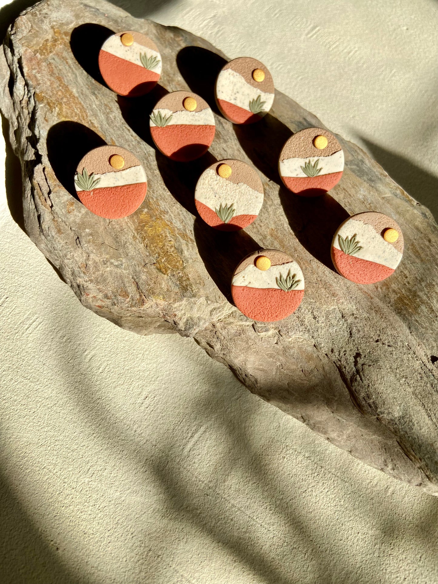 Desert landscape studs