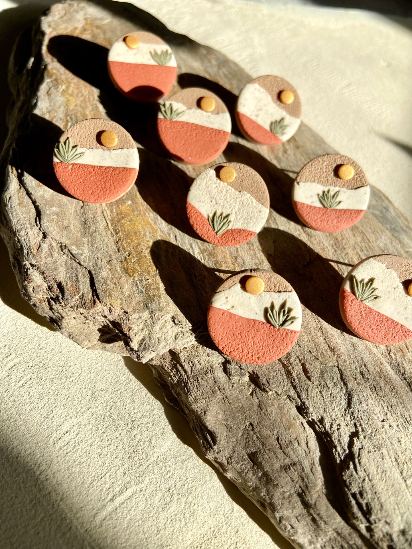 Desert landscape studs